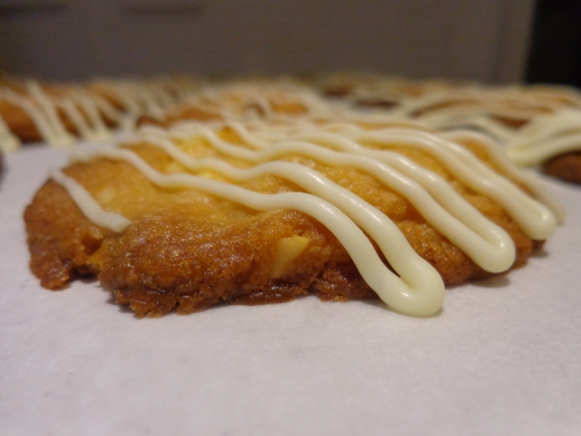 The white chocolate drizzle is optional but doesn't it make the cookies look divine